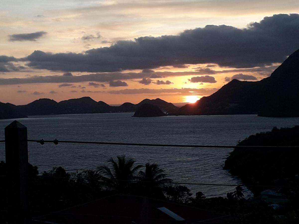 Ti Kaz Anoli Vue Epoustouflante Sur La Baie Villa Terre-de-Bas Exteriör bild