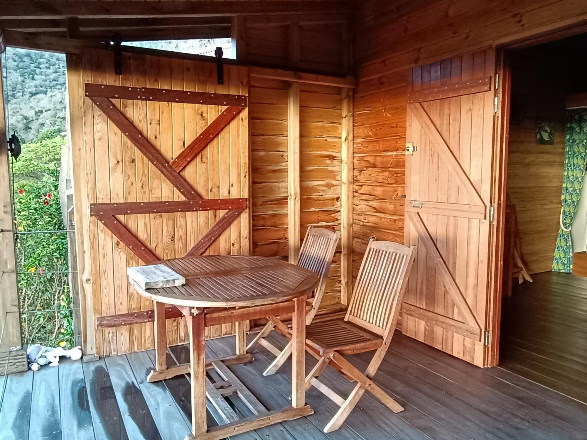 Ti Kaz Anoli Vue Epoustouflante Sur La Baie Villa Terre-de-Bas Exteriör bild